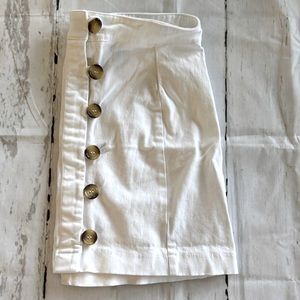 Forever 21 Women’s White Skirt Small